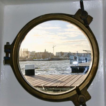 Sailor Suite Coaster Mado Amsterdam Extérieur photo