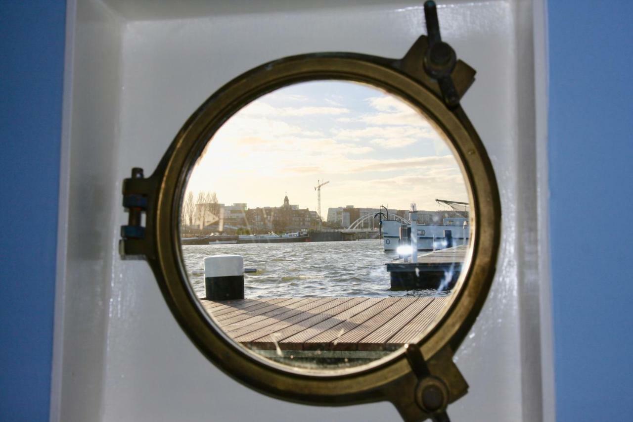 Sailor Suite Coaster Mado Amsterdam Extérieur photo