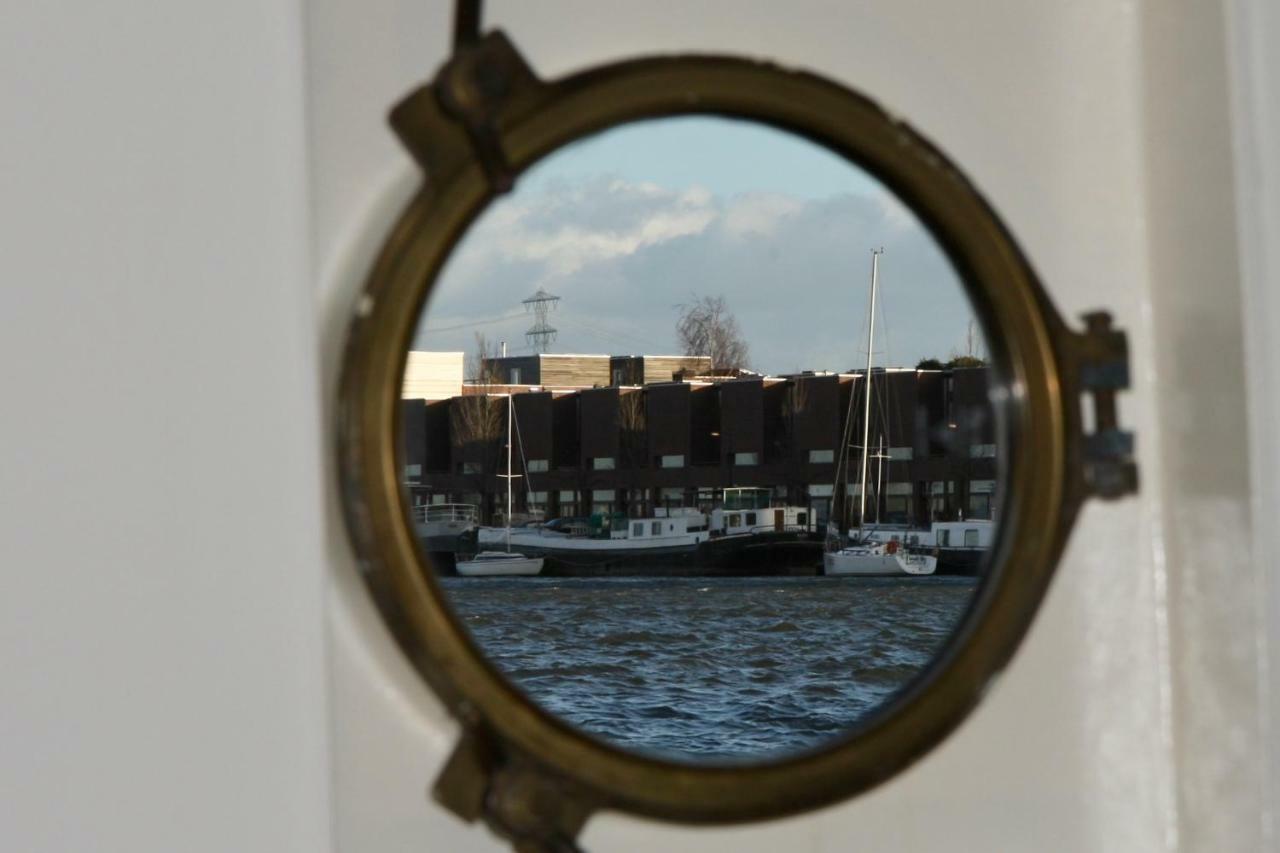 Sailor Suite Coaster Mado Amsterdam Extérieur photo